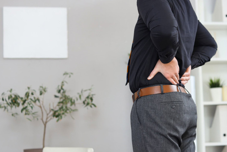 low back pain while standing